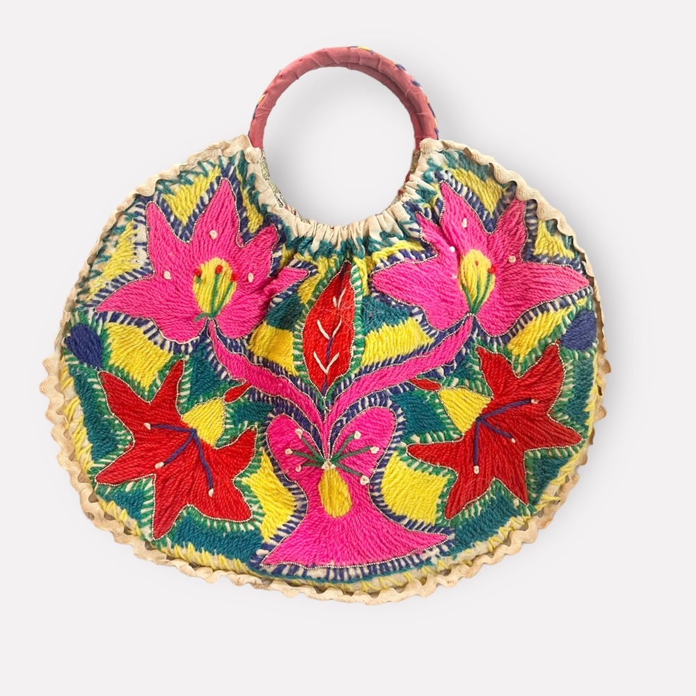 Vintage Embroidered Floral Handbag